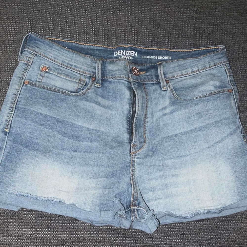 Denizen by Levi’s shorts!